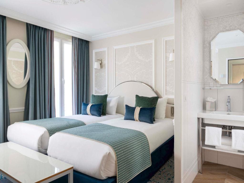 Standard Room with Two Single Beds room - Image 2