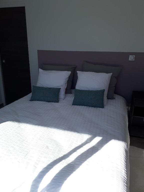King Room with Pool View room - Image 3