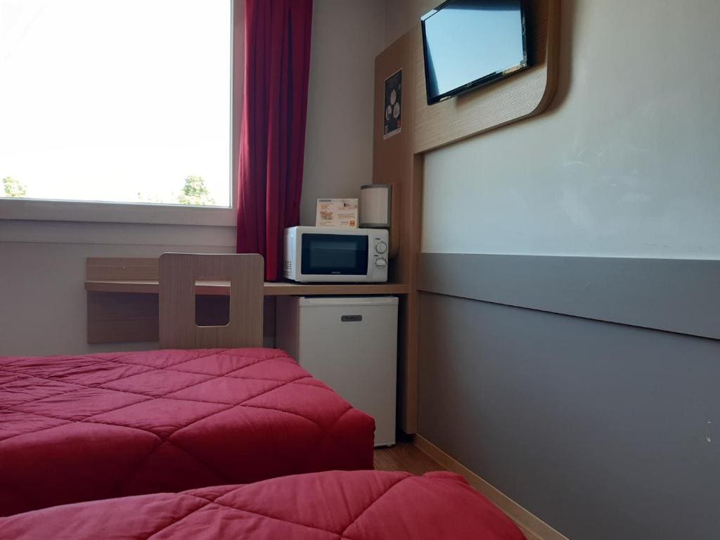 Standard Plus Room - 3 Single Beds room - Image 1