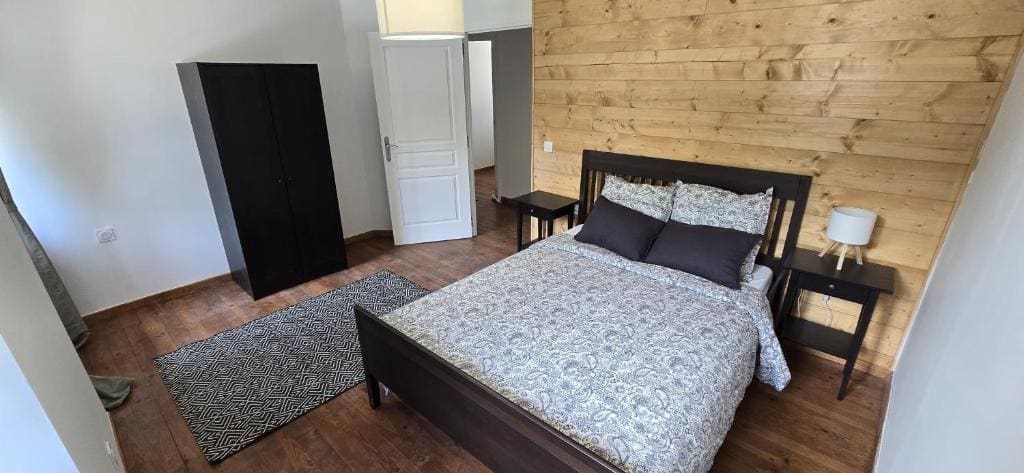 Double Room with Private External Bathroom room - Image 1