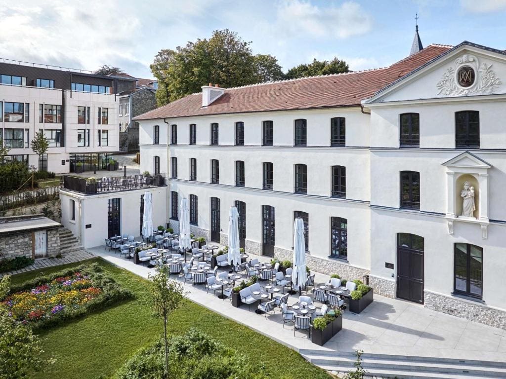 Deluxe Room with One Double Bed or Two Single Beds and View room - Image 1