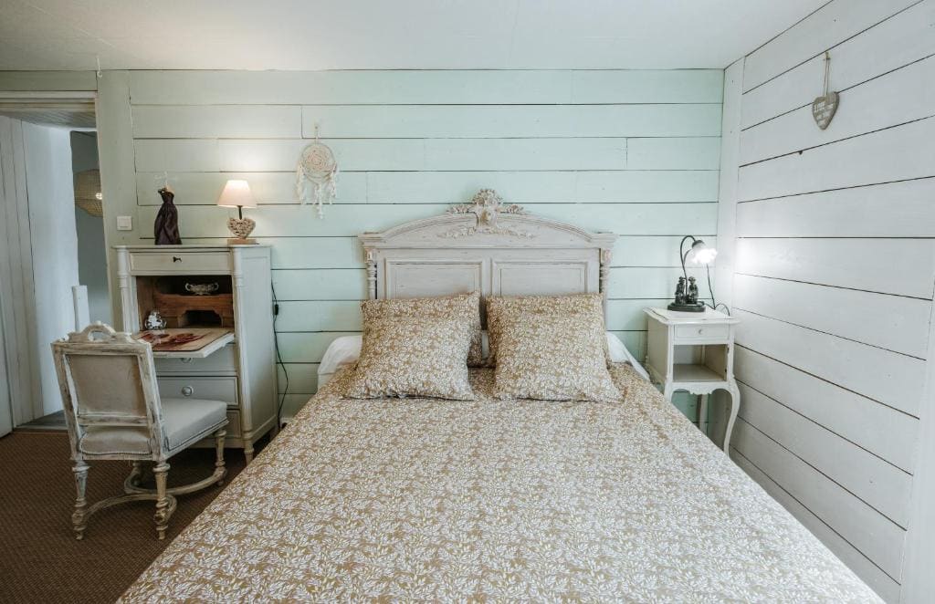 Double Room with Garden View room - Image 1