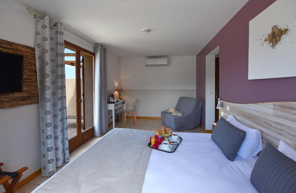 Comfort Room with Sea View and Terrace room - Image 1