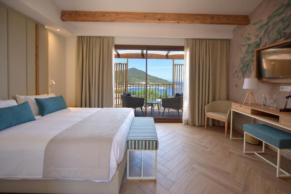 Privelege Room with Sea View and Terrace room - Image 3