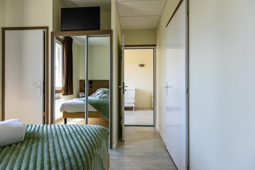 Family Room room - Image 1