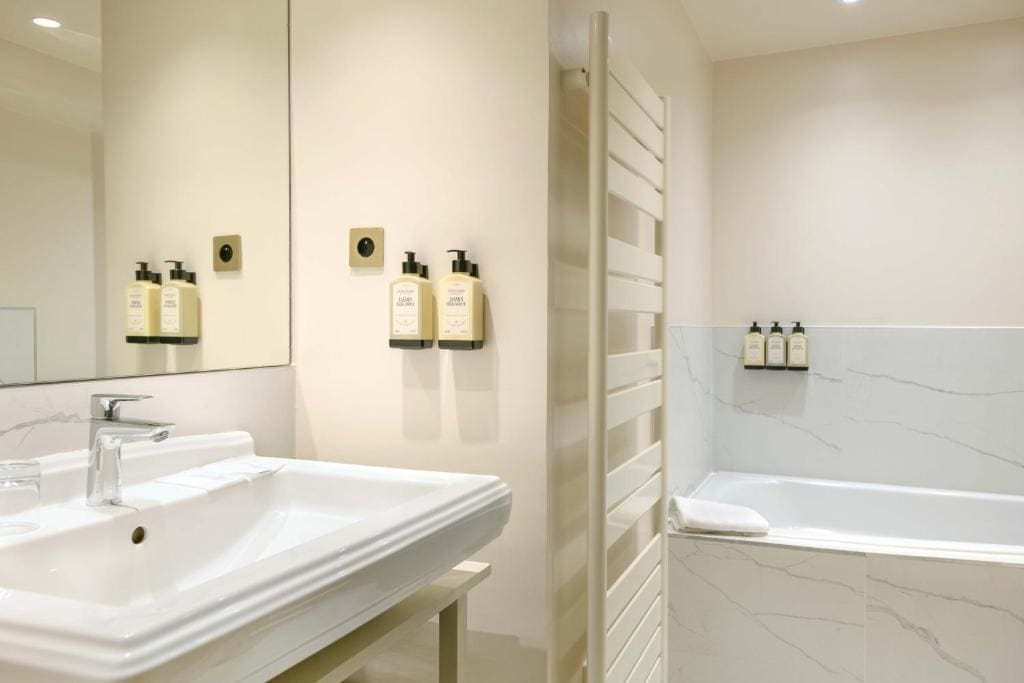 Deluxe Double Room room - Image 3