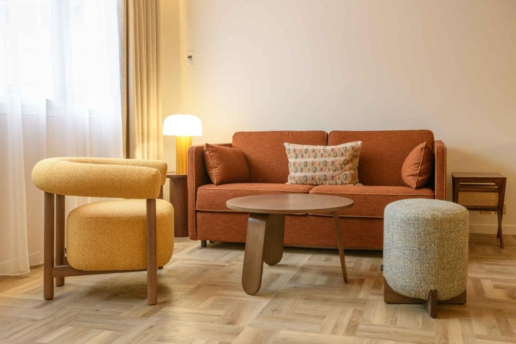 Family Room room - Image 3
