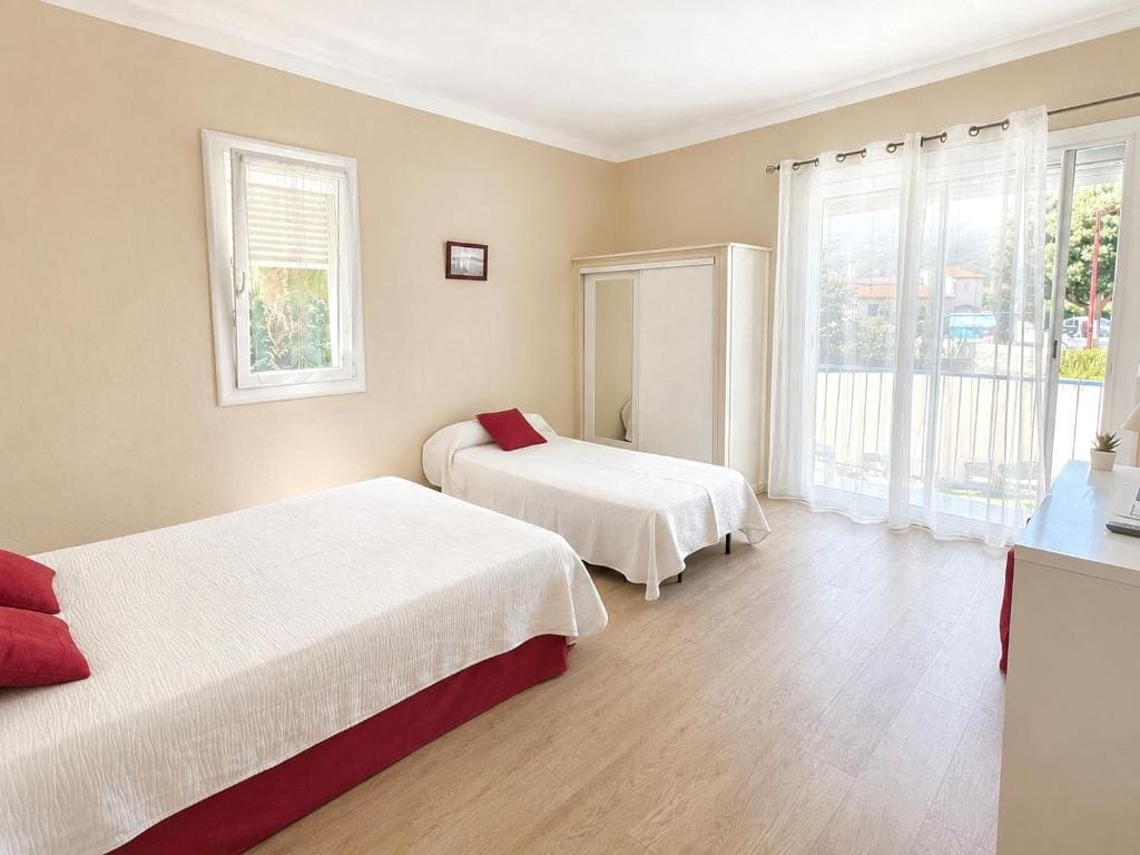 Triple Room with Balcony room - Image 2