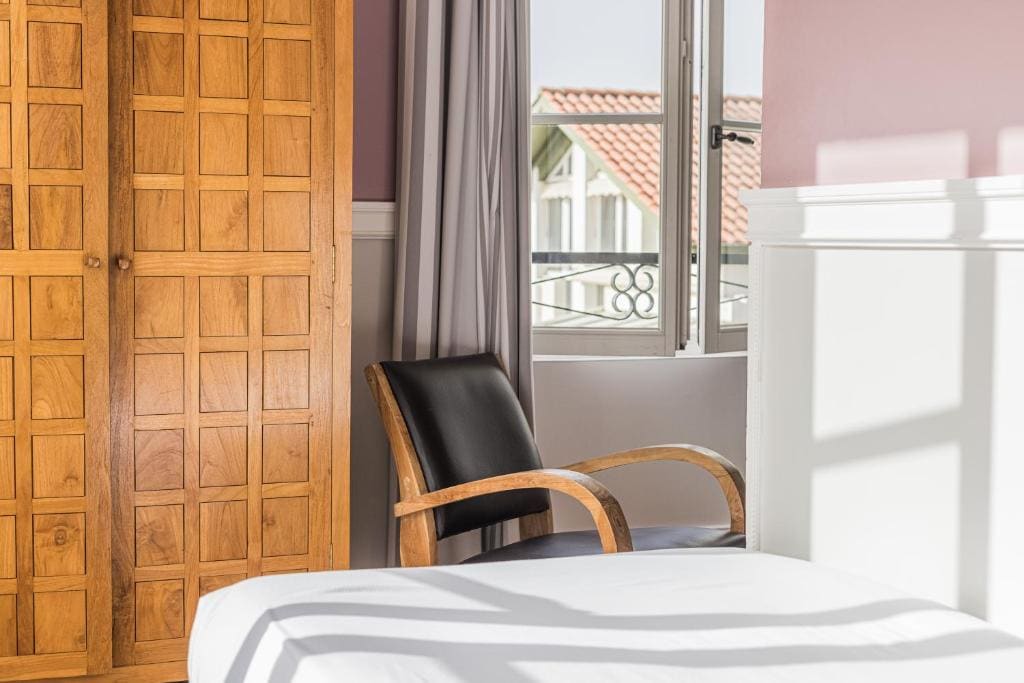 Deluxe Triple Room room - Image 3