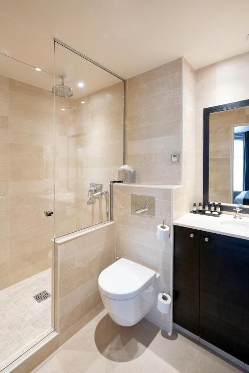 Deluxe Double or Twin Room with Balcony room - Image 2