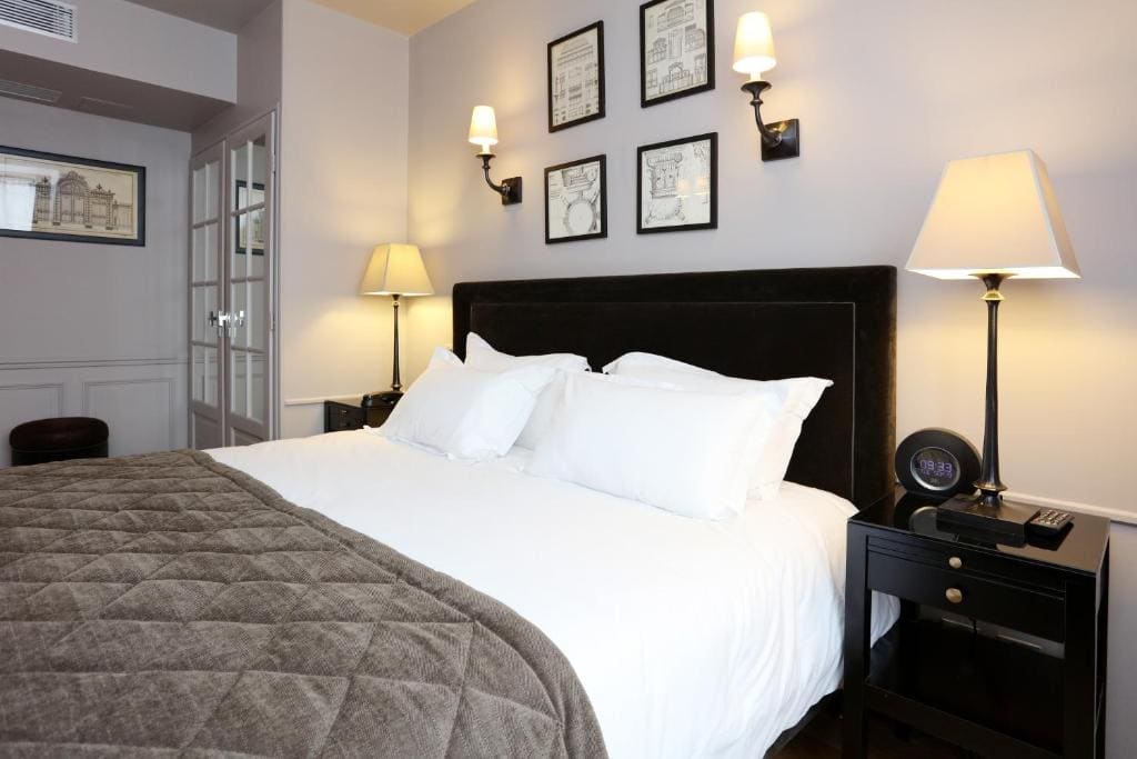 Deluxe Double or Twin Room room - Image 3