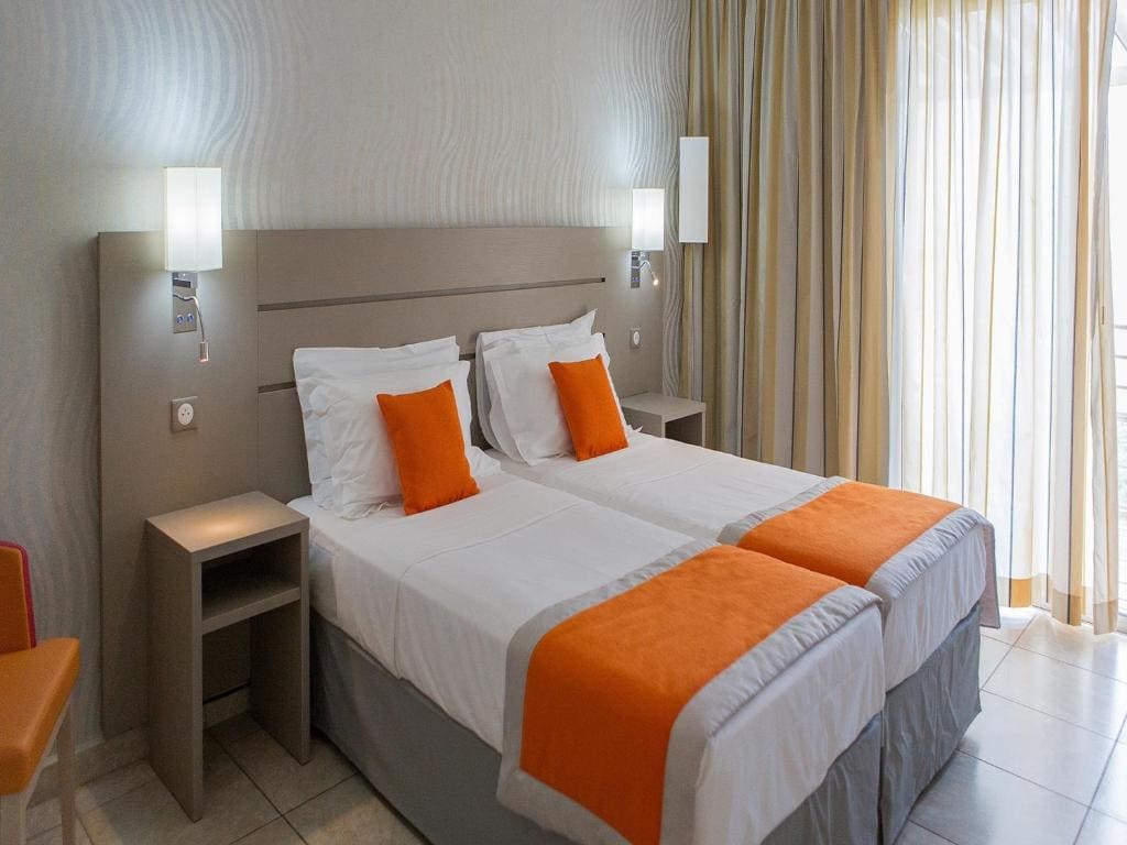 Comfort Queen Room room - Image 1