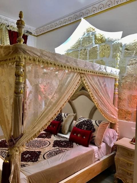 Deluxe Suite room - Image 3