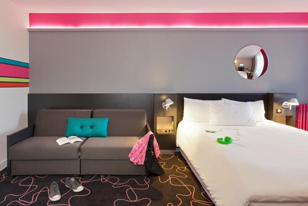 Standard Family Suite with One Double Bed and Sofa room - Image 3