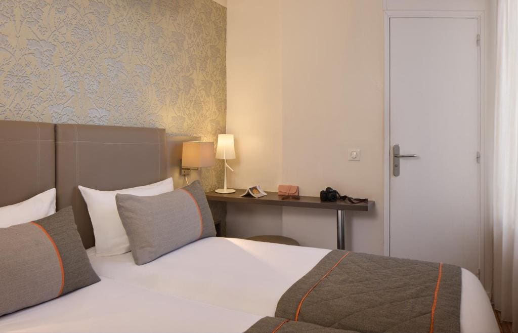 Superior Twin Room room - Image 1