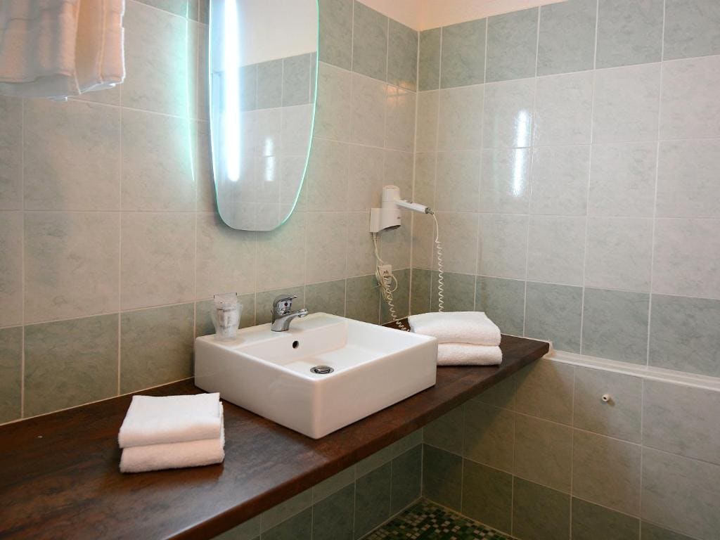 Standard Double Room room - Image 3