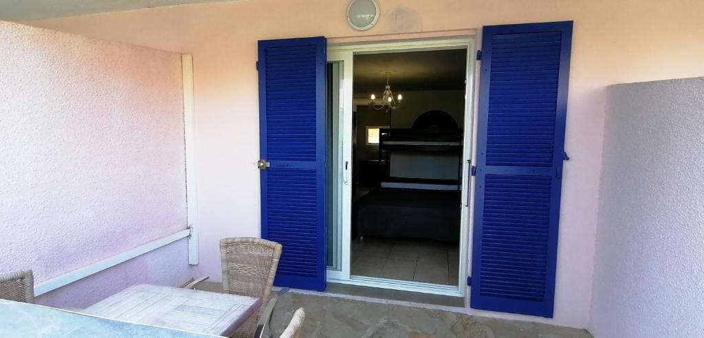 Standard Quadruple Room room - Image 1
