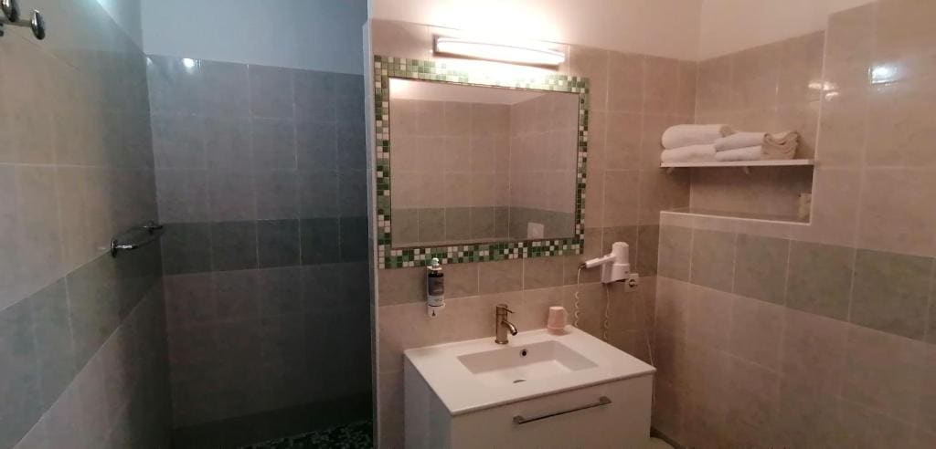 Superior Double Room room - Image 3