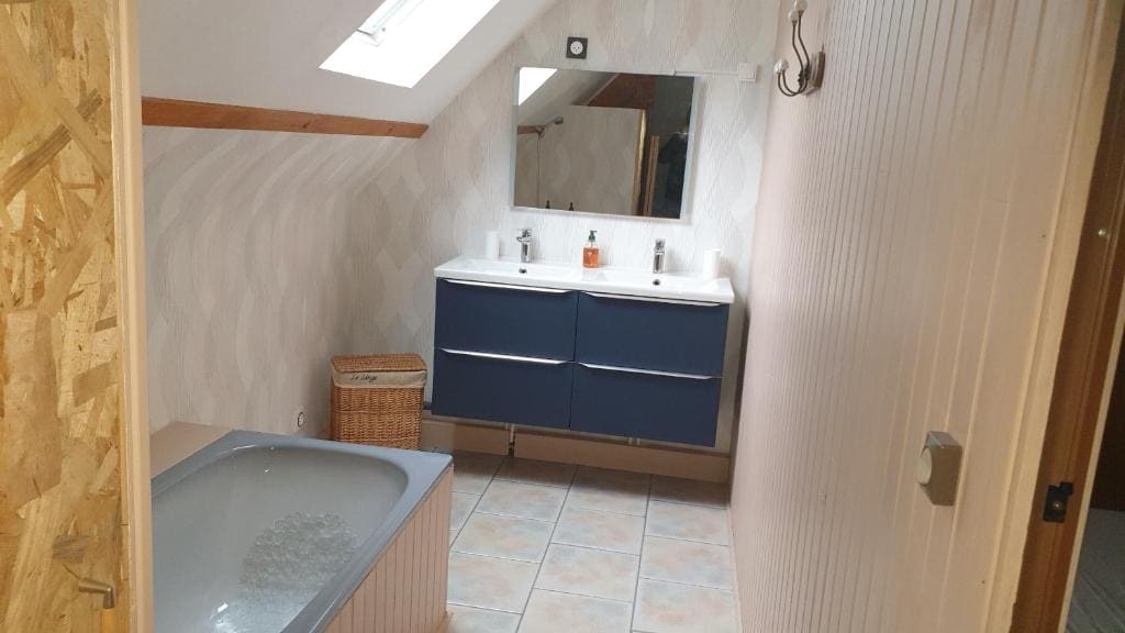 Double Room with Private Bathroom room - Image 2
