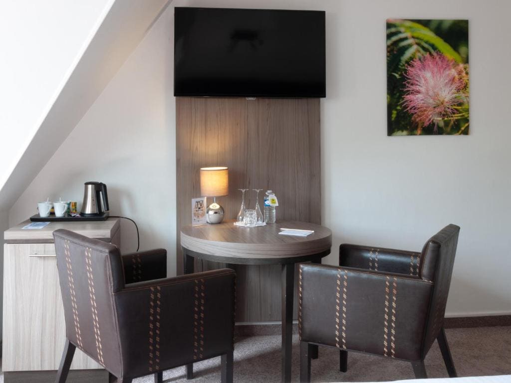 Standard Queen Room room - Image 1