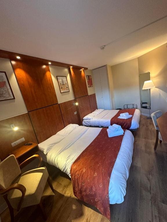 Family Room room - Image 1