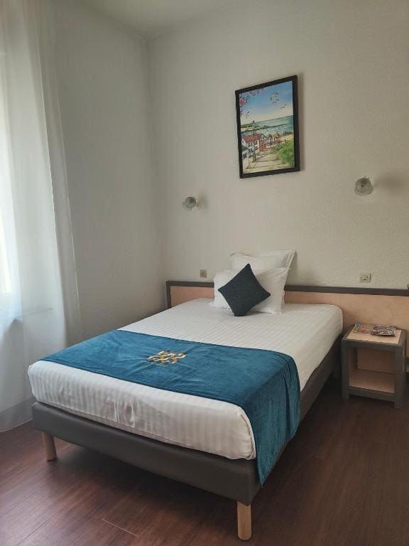 Budget Double Room room - Image 2