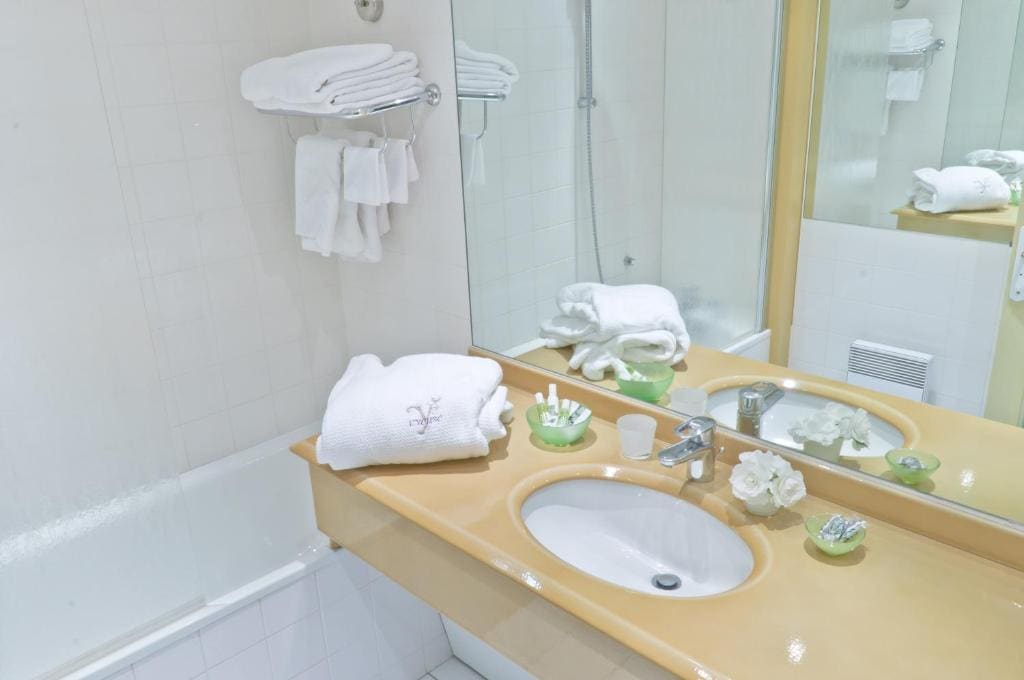Superior Double Room room - Image 2
