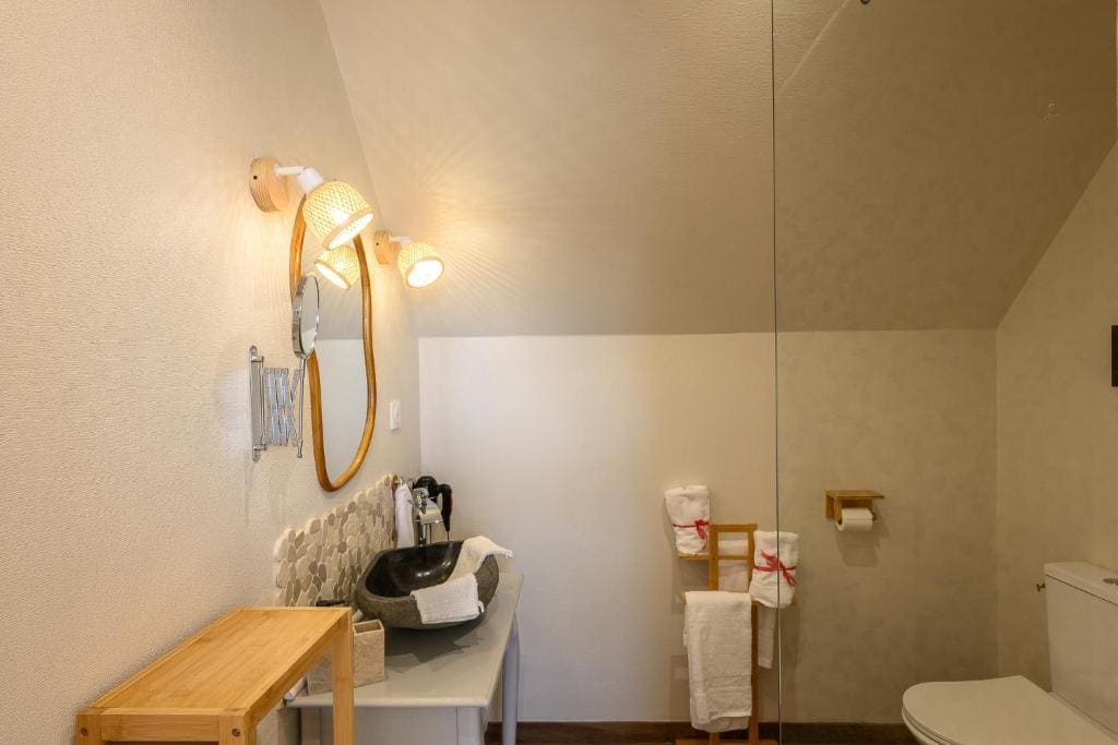Double Room with Private Bathroom room - Image 2