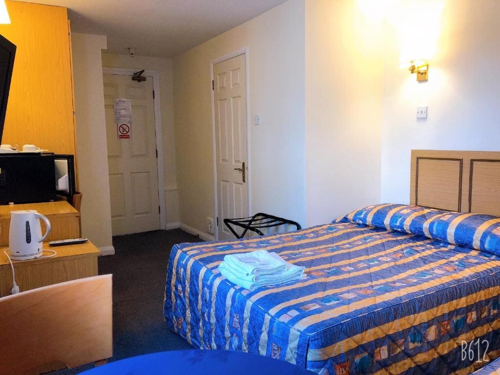 Standard Triple Room room - Image 1