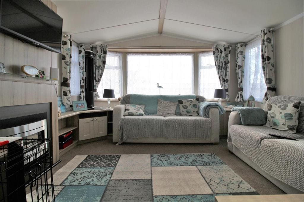 Mobile Home room - Image 3