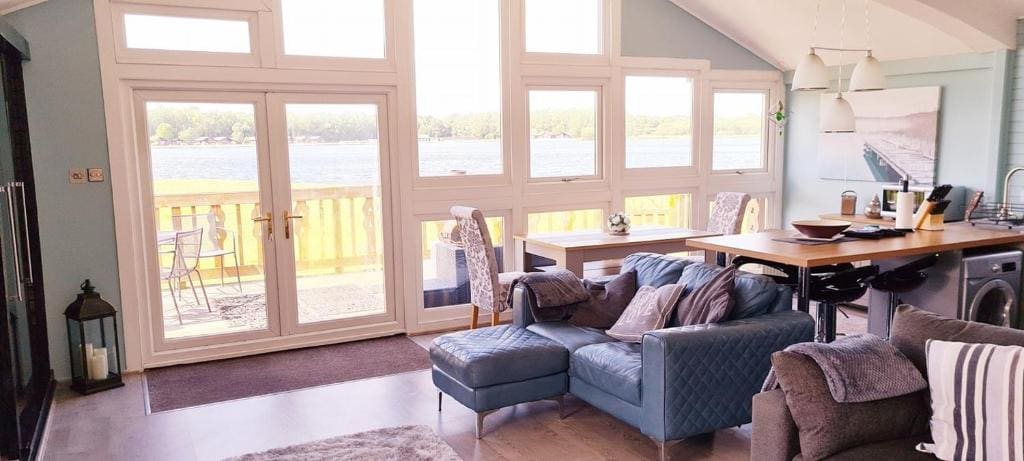 Two-Bedroom Villa room - Image 3