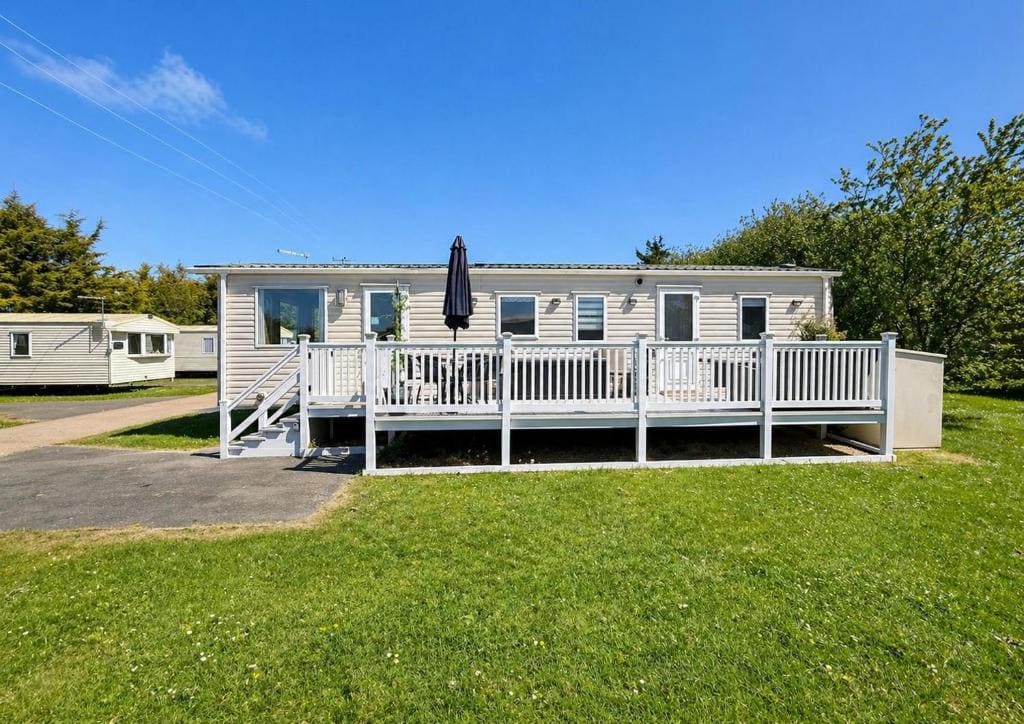 Mobile Home room - Image 1