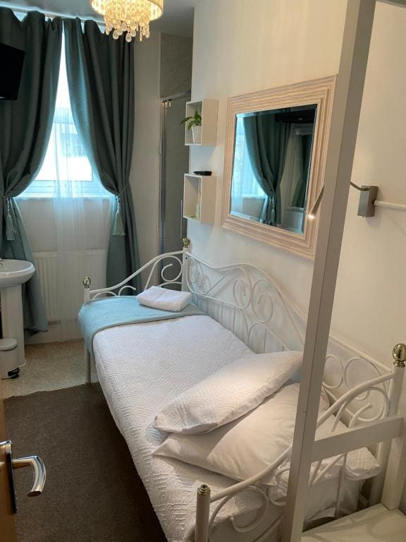 Extra Small Single Room with Outside Private Bathroom room - Image 3