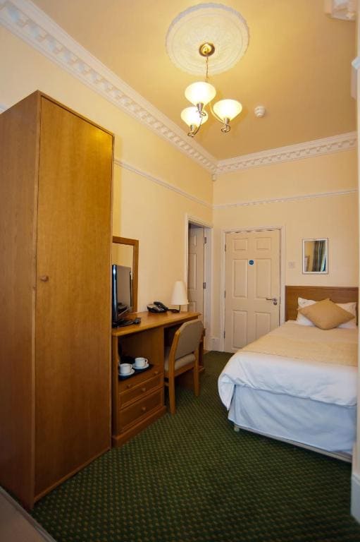 Superior Single Room room - Image 1