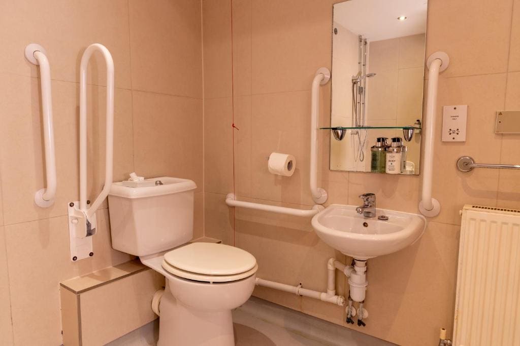 Double Room - Disability Access room - Image 3
