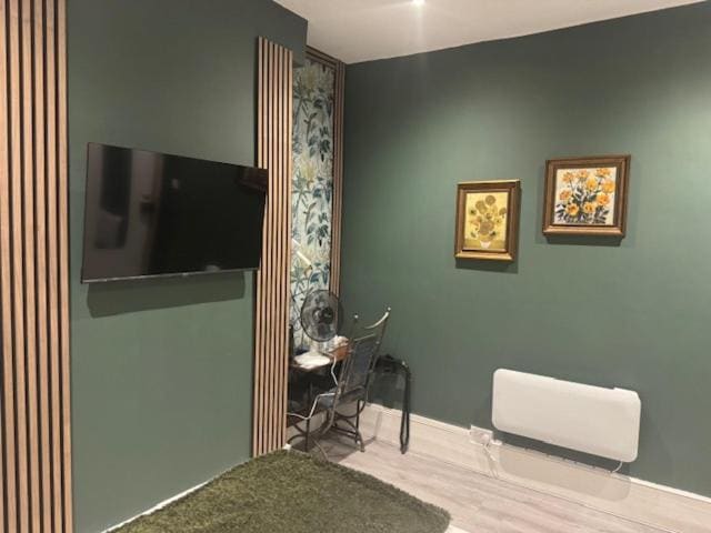 Double Room with Private External Bathroom room - Image 2