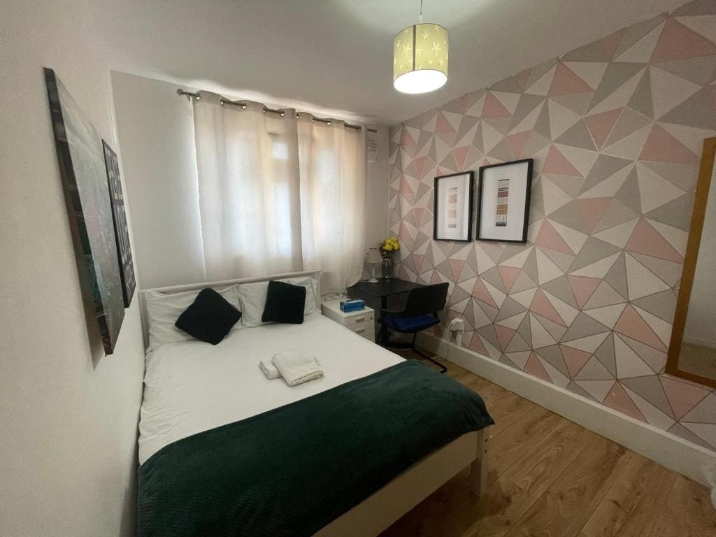 Budget Double Room room - Image 2