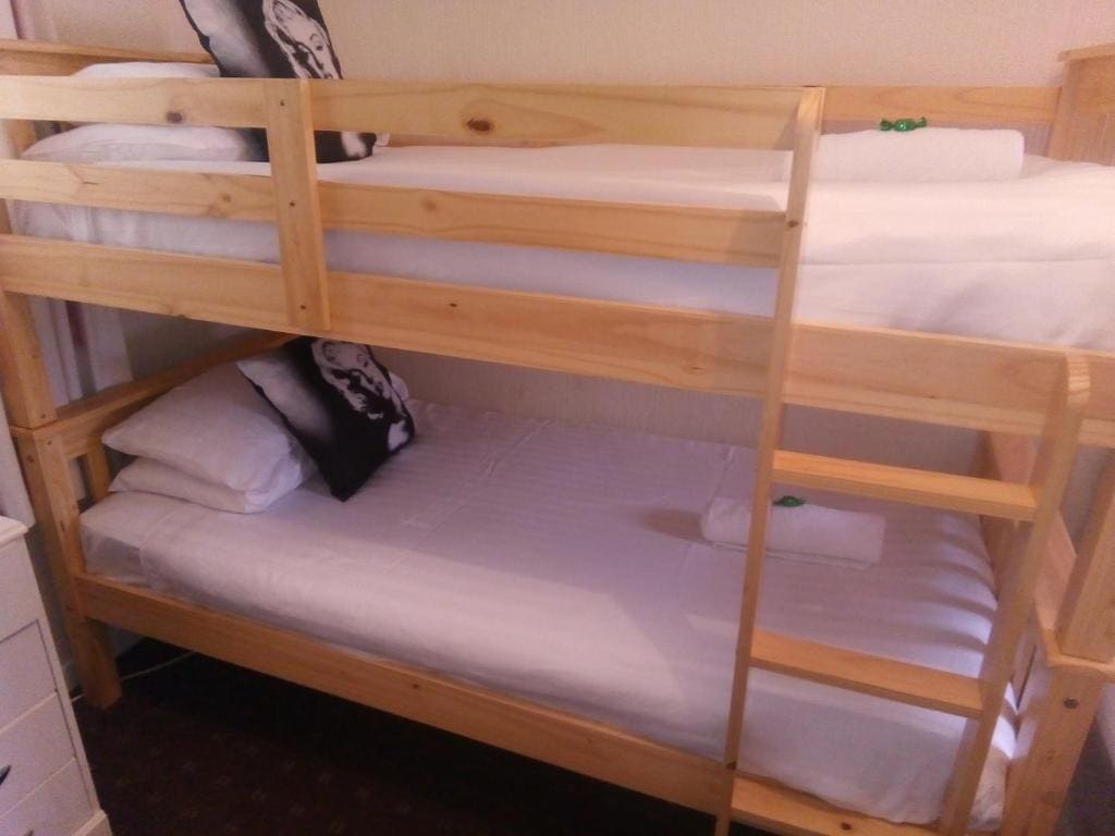 Large Double or Twin Room room - Image 1