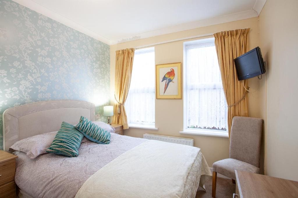 Double Room with Private Bathroom room - Image 1