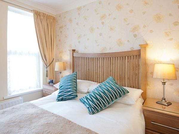 Double Room with Private Bathroom room - Image 2