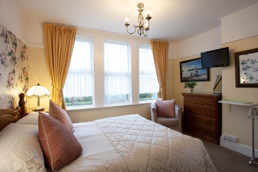 Large Double Room room - Image 1