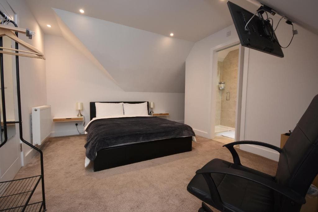 Deluxe King Room room - Image 1