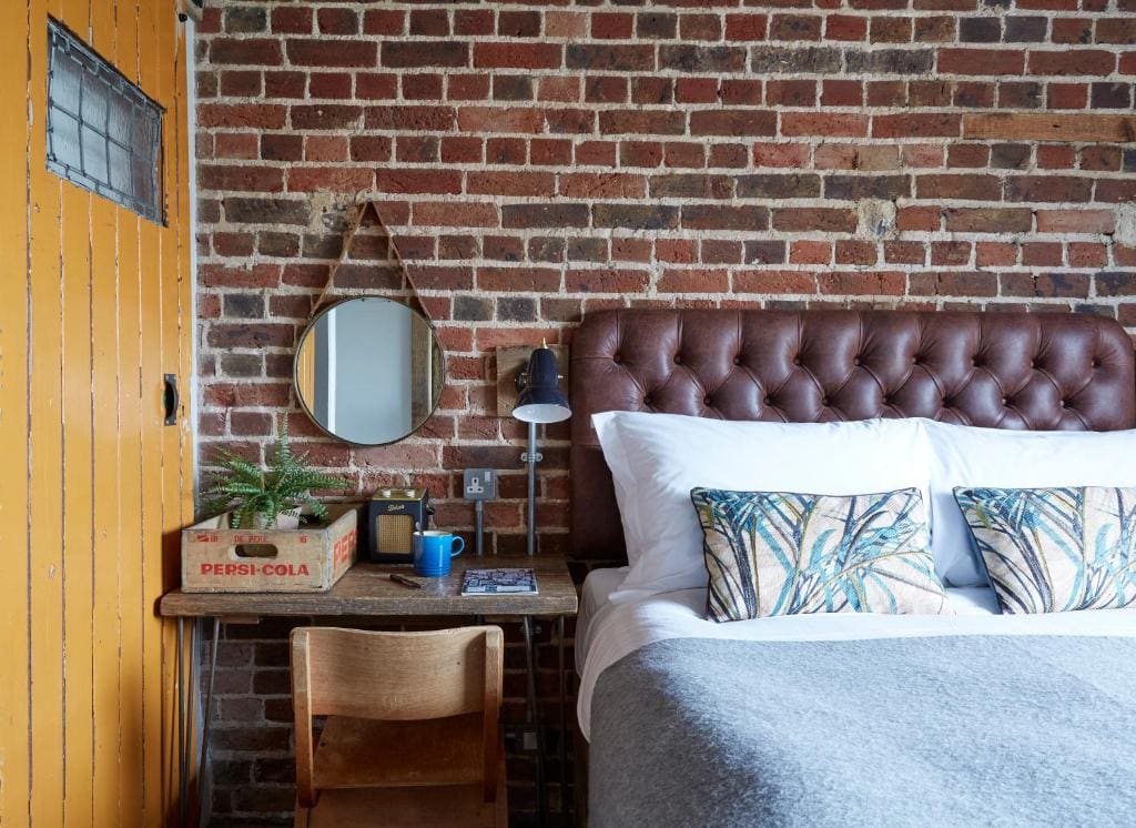 Tiny Double Room with Sea View room - Image 1
