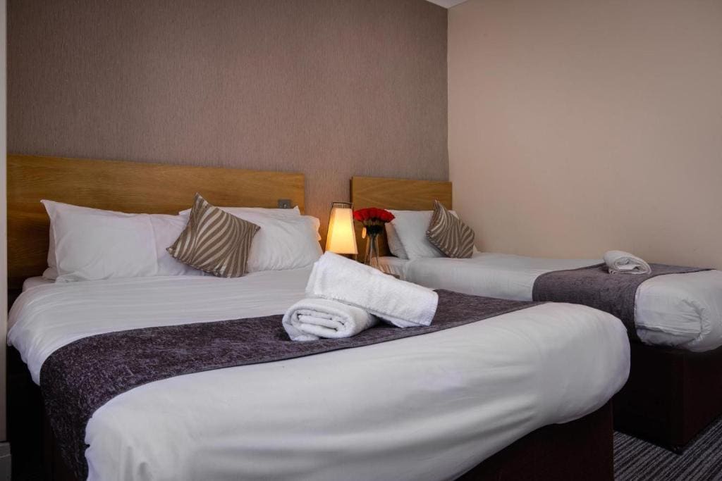 Triple Room - Disability Access room - Image 2