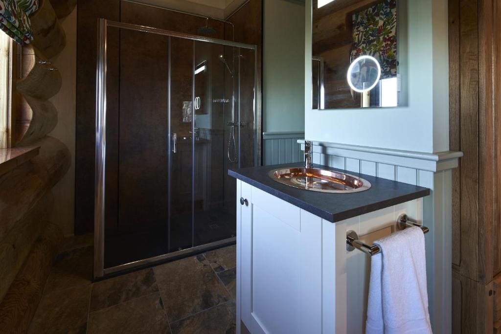 Superior Chalet room - Image 1