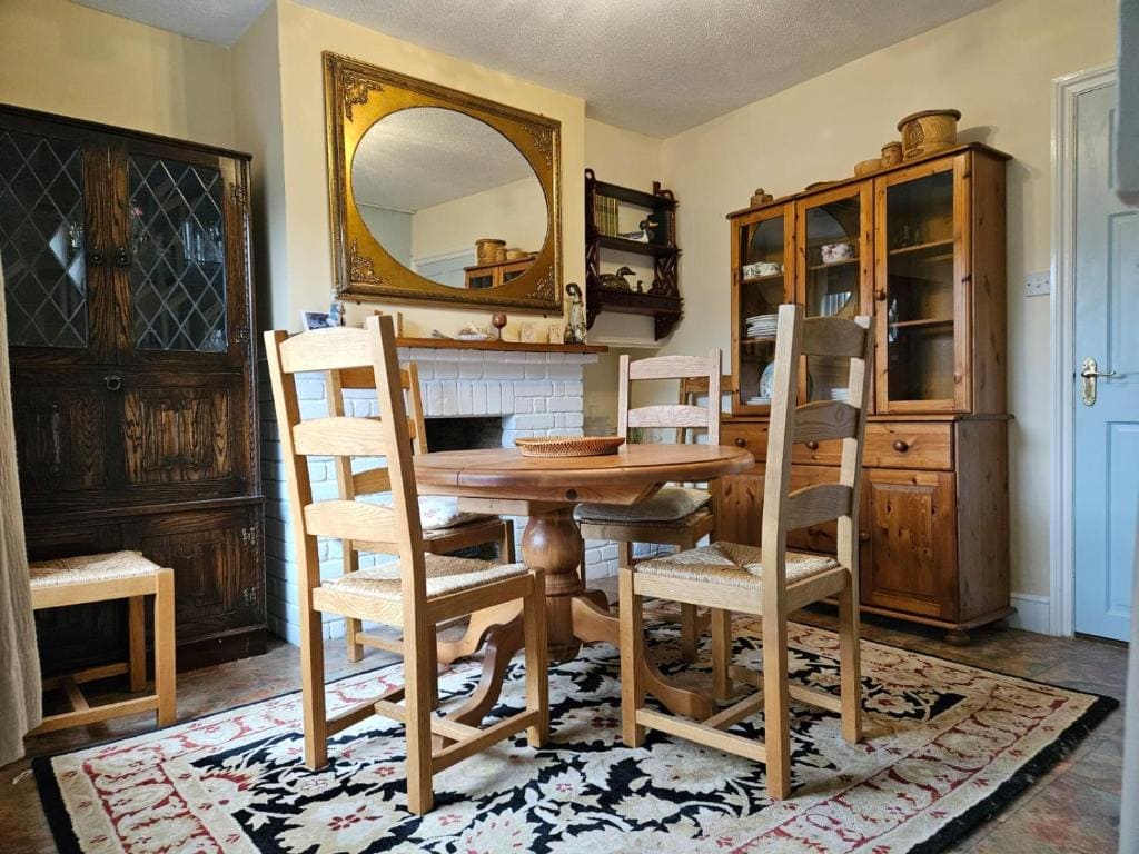 Double Room with Shared Bathroom room - Image 1