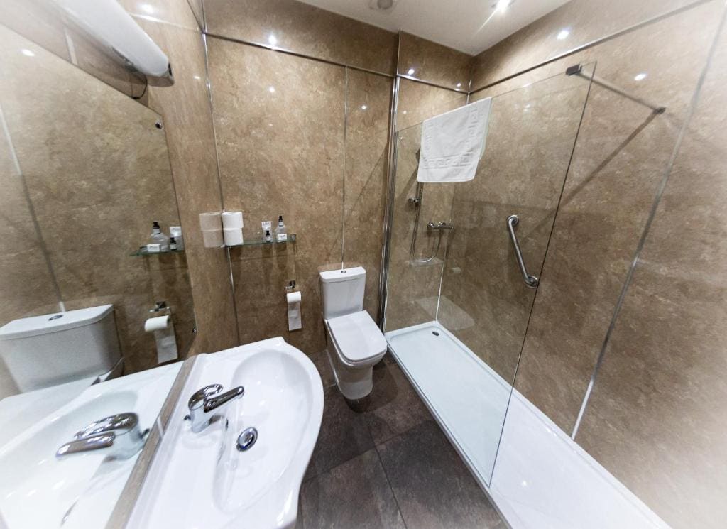 Double or Twin Room room - Image 2