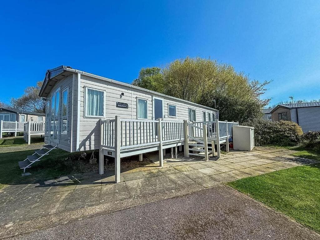 Mobile Home room - Image 1