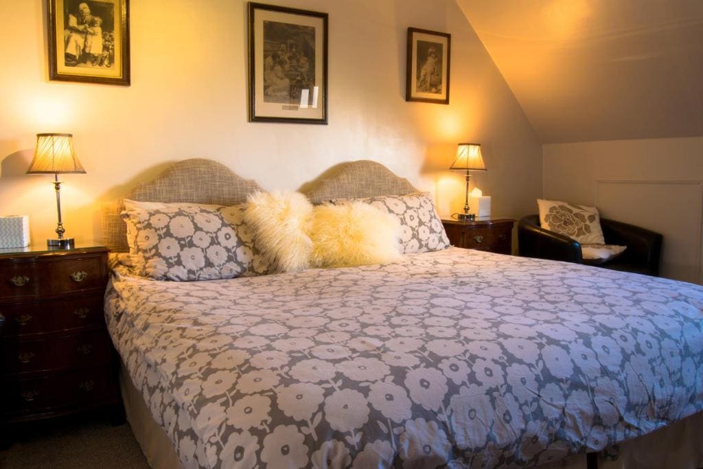 Deluxe Double or Twin Room room - Image 3