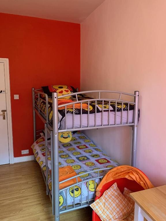 Budget Twin Room room - Image 2